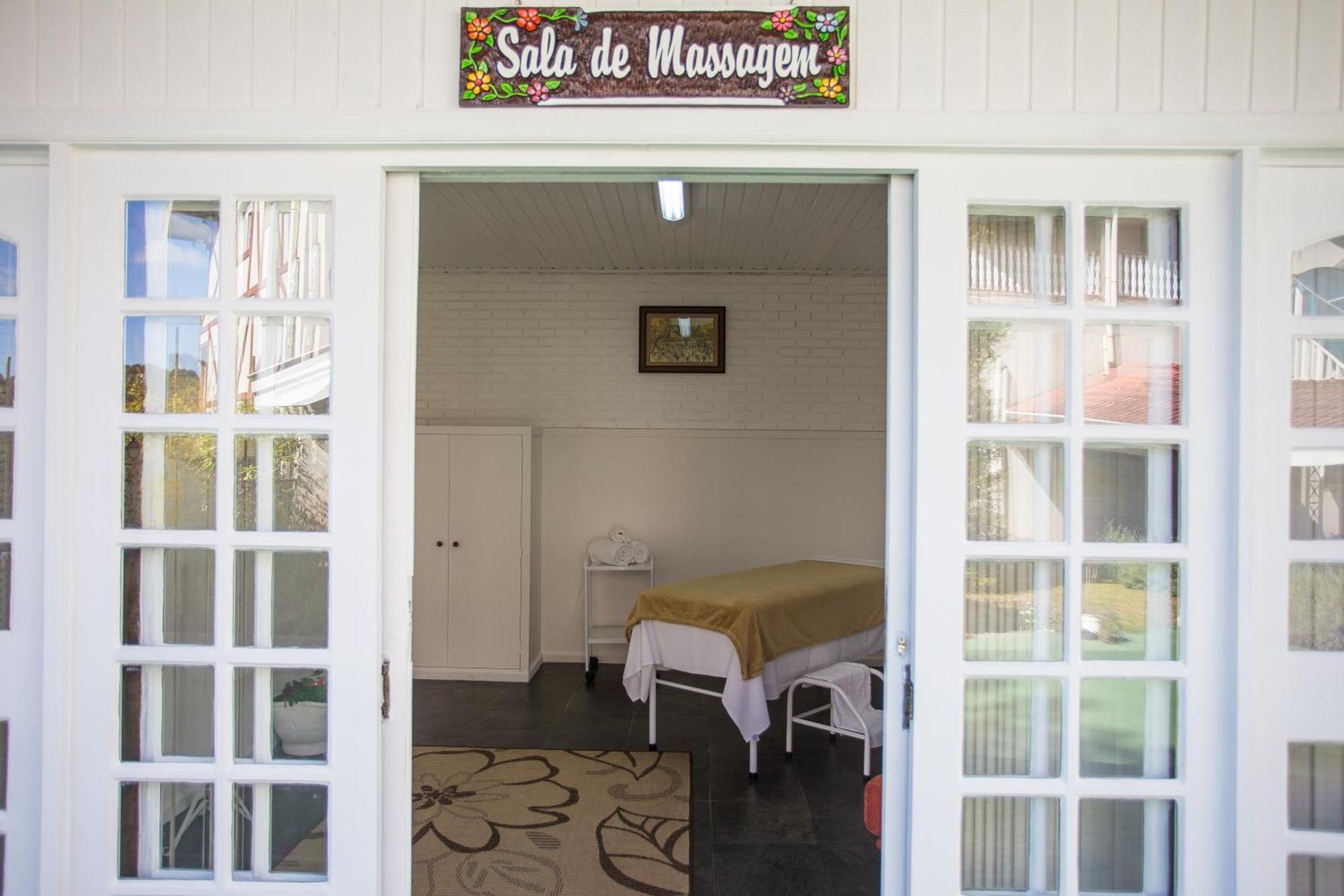 Hotel Leao Da Montanha Campos do Jordao Exterior photo
