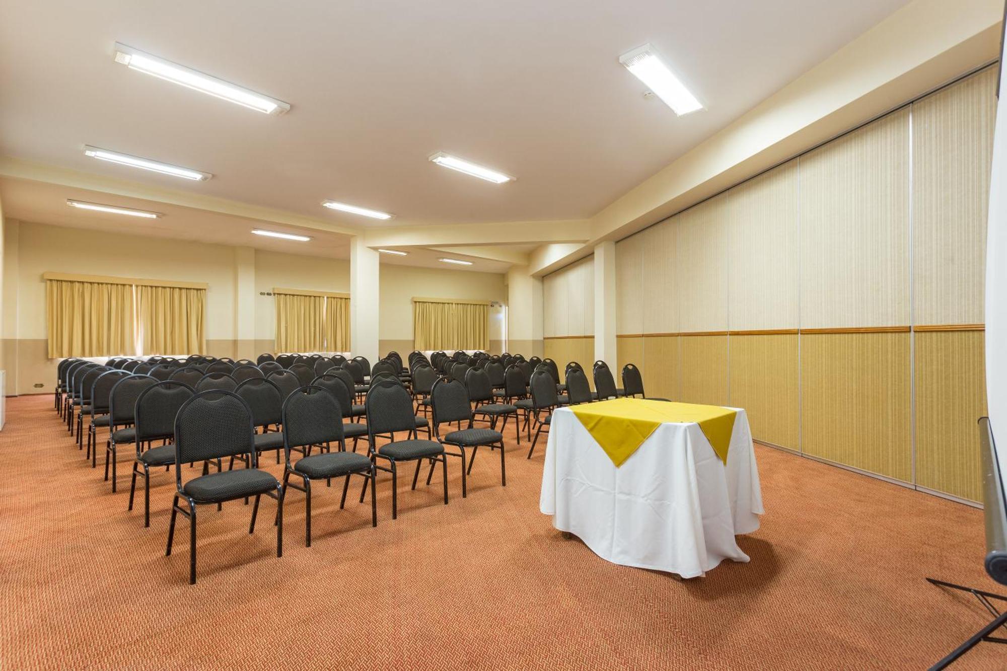 Hotel Leao Da Montanha Campos do Jordao Exterior photo